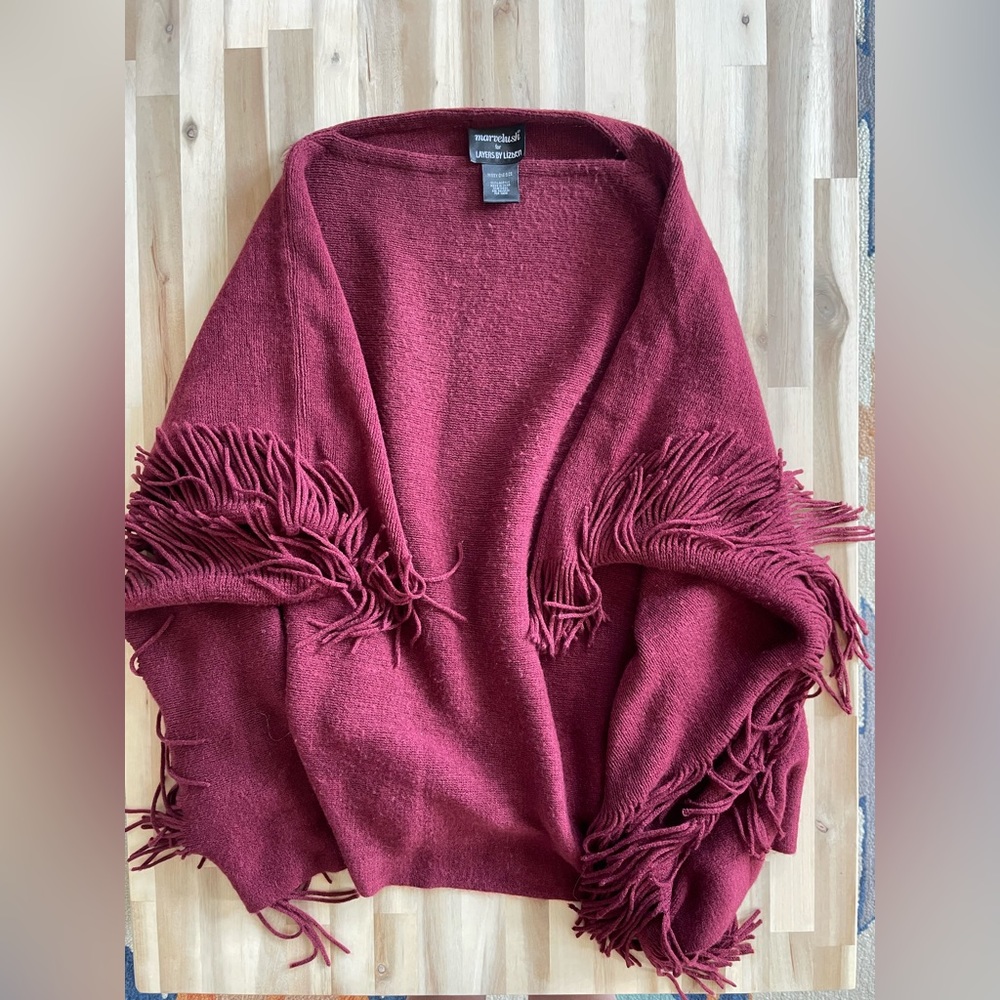 Super Soft Fringed Poncho - Picture 5 of 6